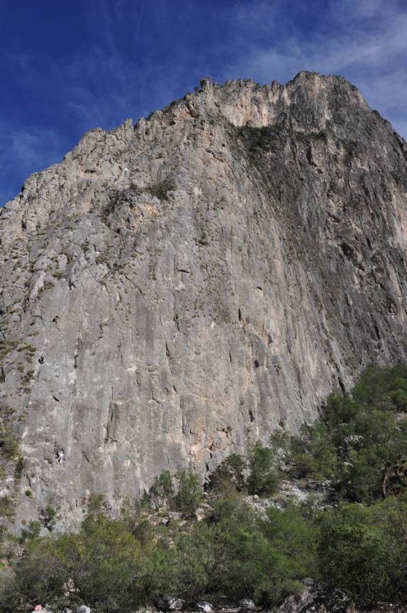 As enormes paredes de Potrero Chico, no nordeste do México